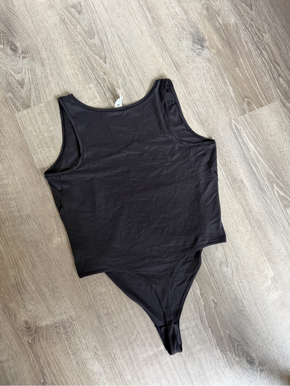 LULULEMON Wundermost Ultra-Soft Nulu Square-Neck Sleeveless Bodysuit - Picture 4 of 5